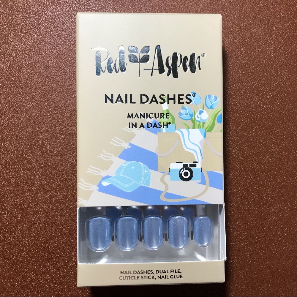 Short Square Press On Nails New In Box Cape Cod Celeste